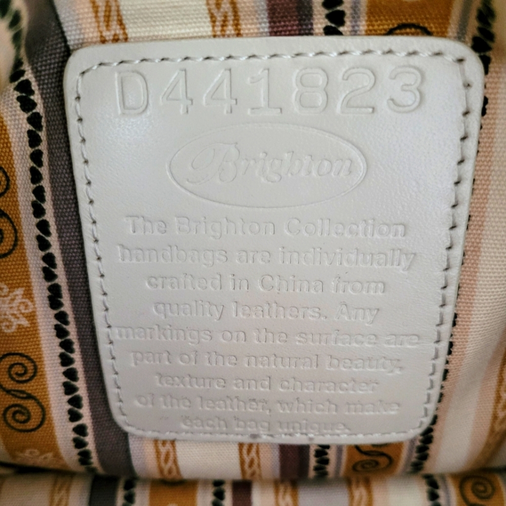 ✨Beautiful Brighton Lolita Masterpiece Ivory 3D Embroidered Shoulder Handbag✨ - Picture 10 of 11